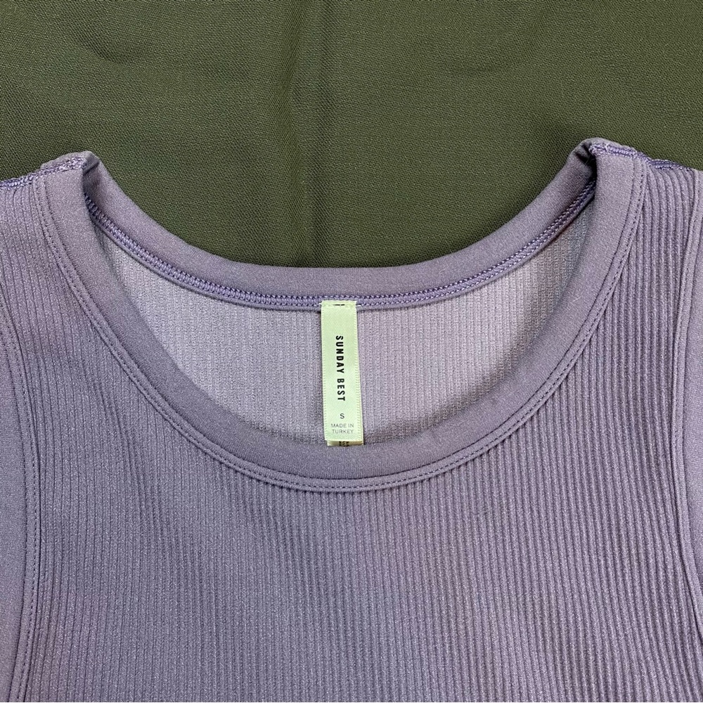 Aritzia Seamless Purple Tank S/XS - Picture 5 of 6